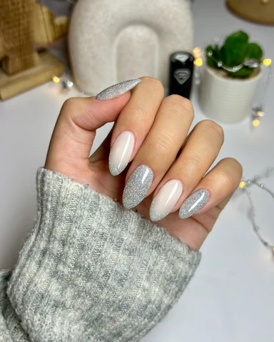 Glitter accent nails